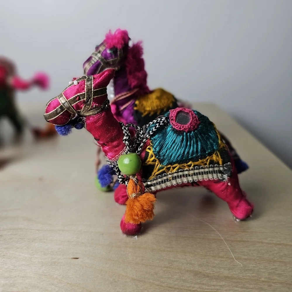 Folk Art 3 Elephants and 2 Horses Hindu Fabric